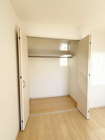 梅島3丁目戸建の収納|3階6.9帖洋室