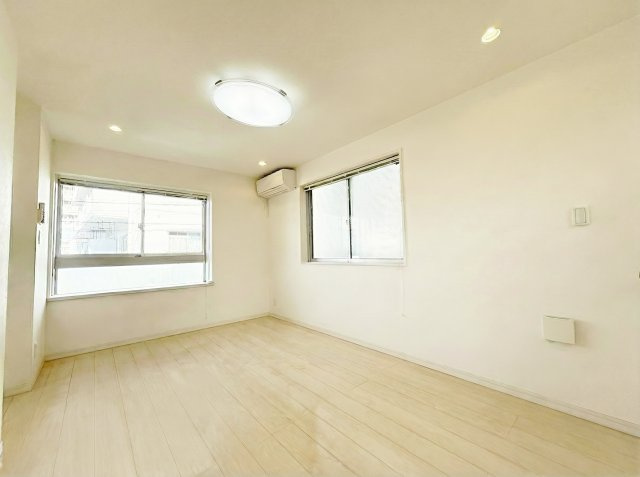 梅島3丁目戸建の居間・リビング