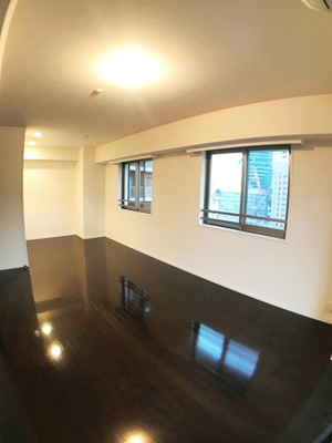 【居間・リビング】 | パークアクシス渋谷桜丘サウス | ※写真は同タイプ住戸です。