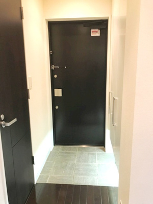 【玄関】 | パークアクシス渋谷桜丘サウス | ※写真は同タイプ住戸です。