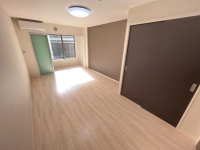 【内装】 | シャリス大津 | 洋室