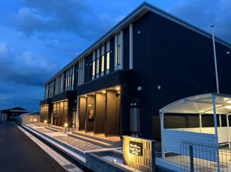 【外観】 | ポルテ・ボヌール | 外観写真（夜）