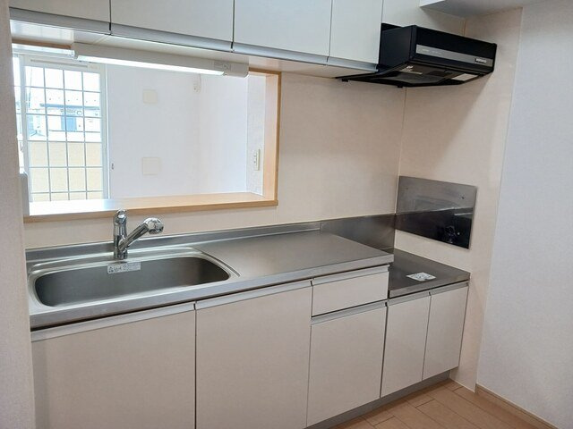 ローズパーク　壱番館のキッチン|お料理しやすいキッチンです