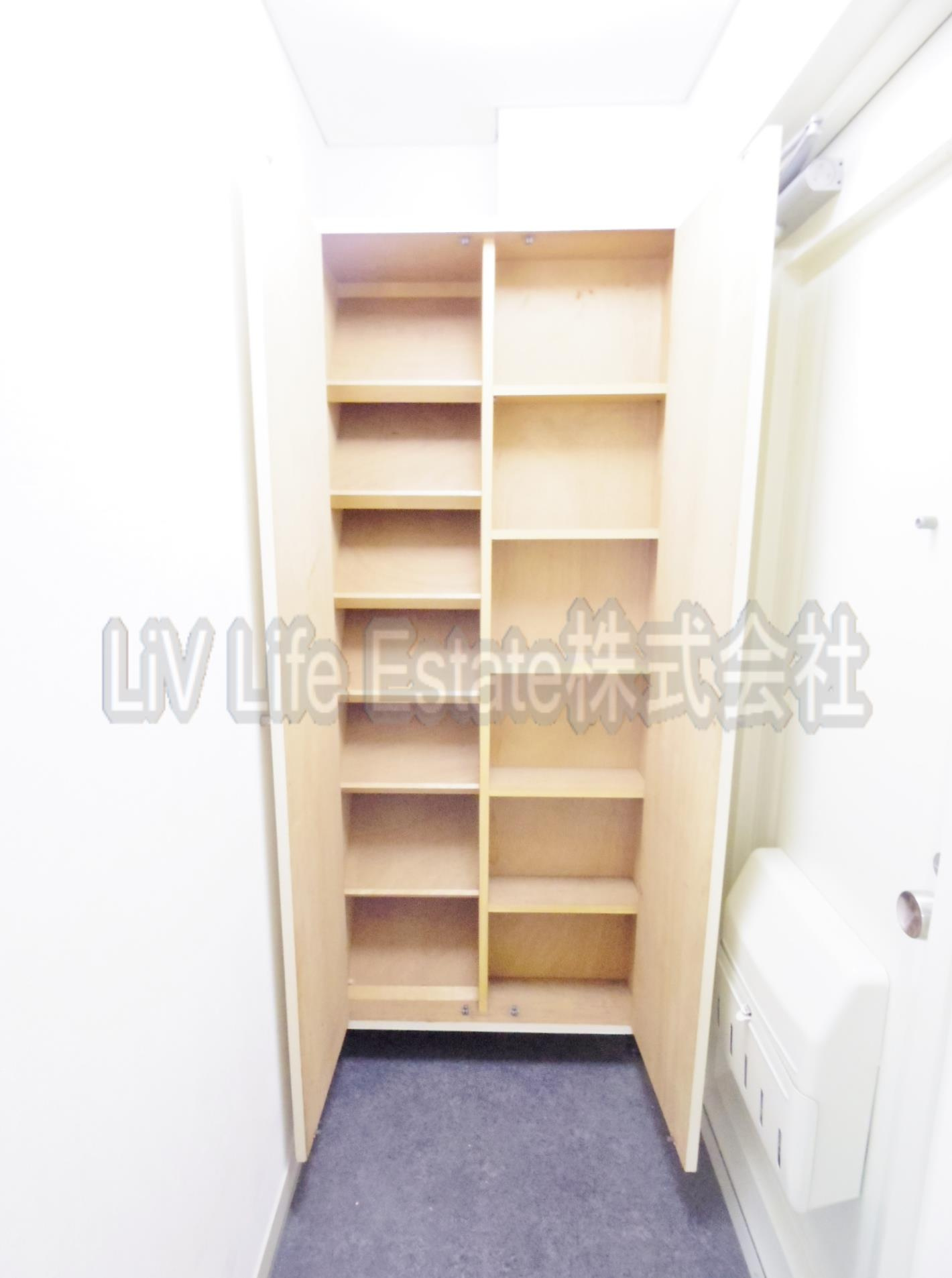 小平市花小金井１丁目の賃貸マンションの収納