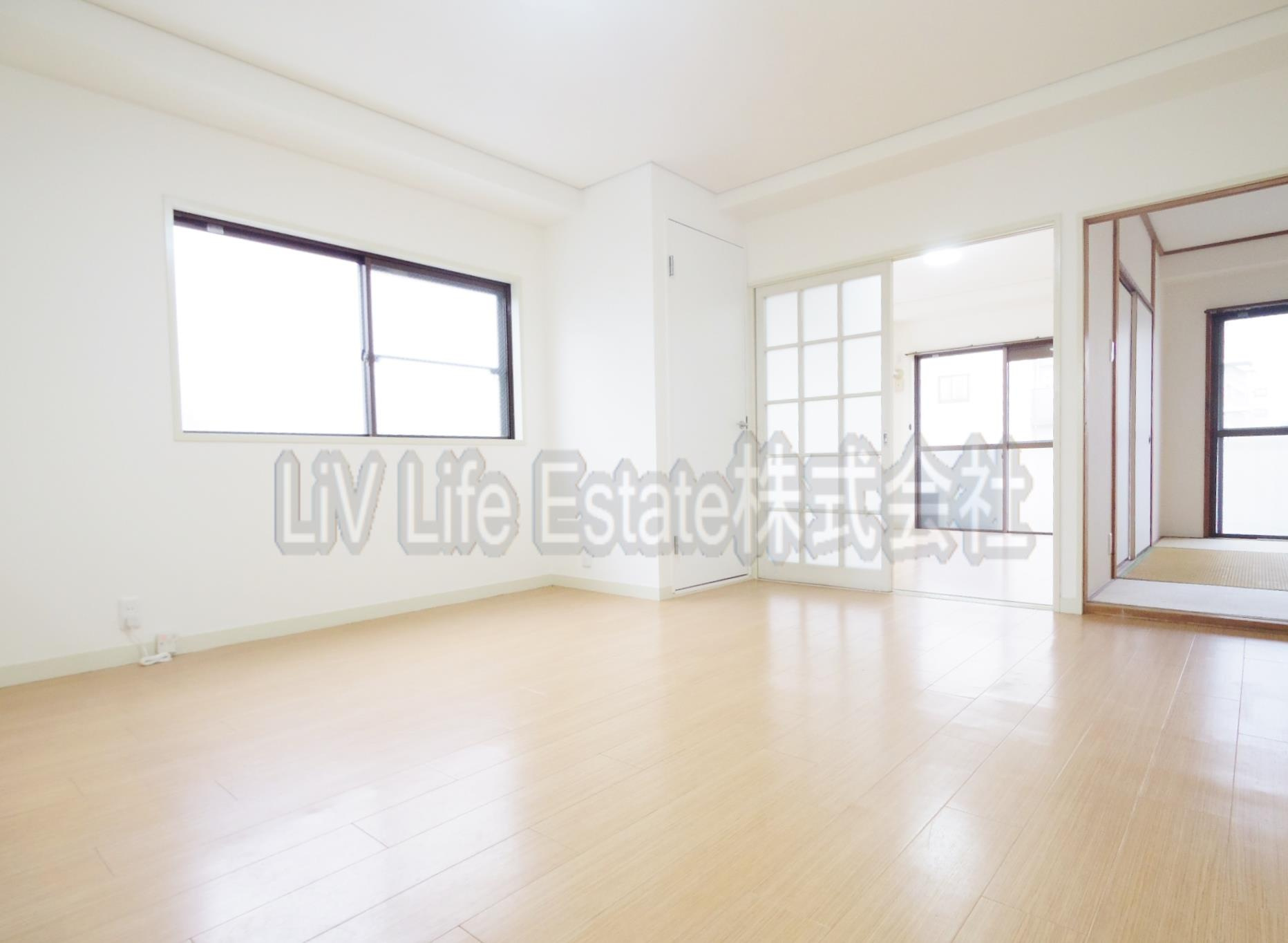 小平市花小金井１丁目の賃貸マンションの居間・リビング