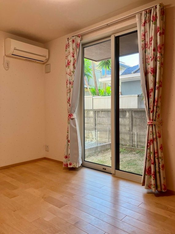 八幡戸建の寝室