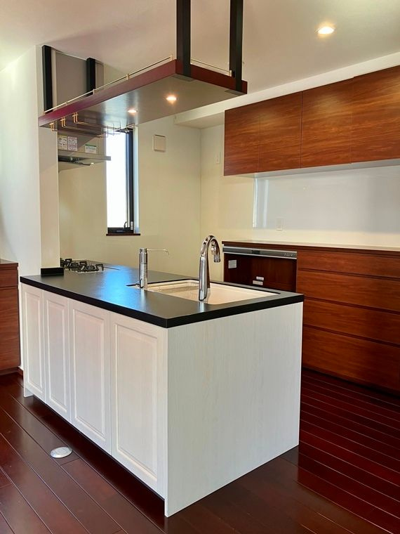 八幡戸建のキッチン