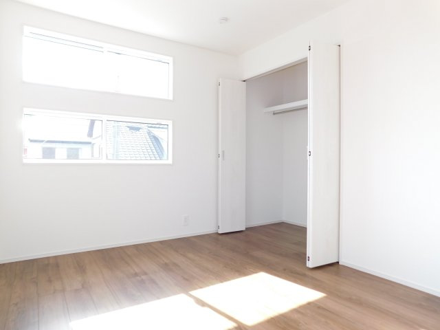 愛西市諸桑町東浦の新築一戸建の洋室|◇洋室◇　　南面で明るい洋室６．０帖　全居室収納完備！　