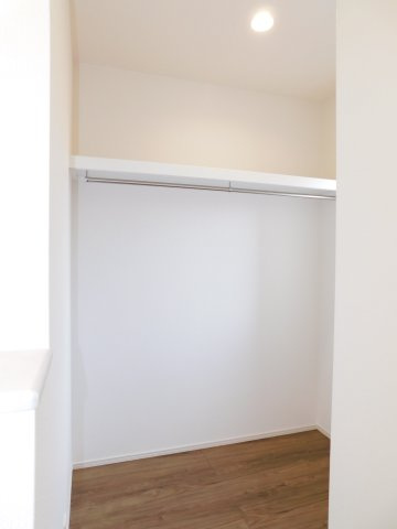 愛西市諸桑町東浦の新築一戸建の収納|◇ウォークインクローゼット◇　　ファミリークローゼットとしても利用できる大容量収納♪