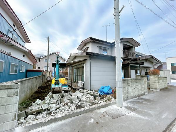 八戸市大字市川町字尻引前山の駐車場|【リフォーム中】庭部分を縦列2台駐車できるように拡張します。