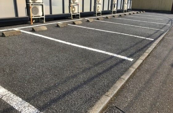 グレイスコートの駐車場