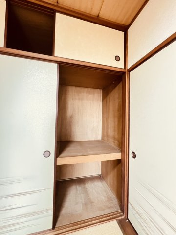 ハイツ東朝霧1号棟の収納