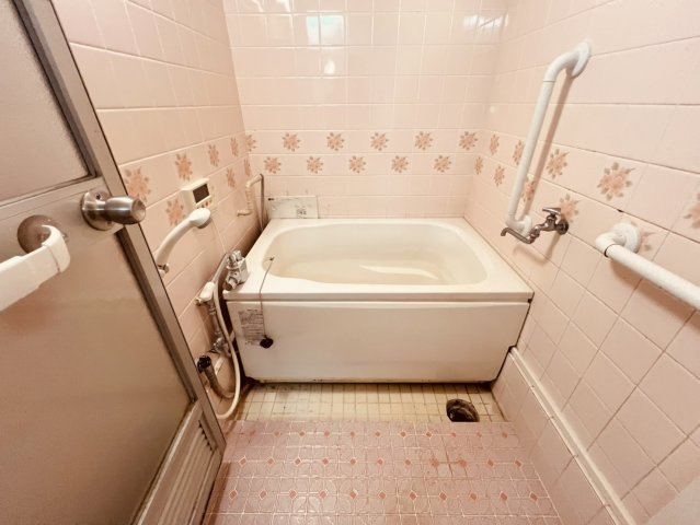 ハイツ東朝霧1号棟の浴室