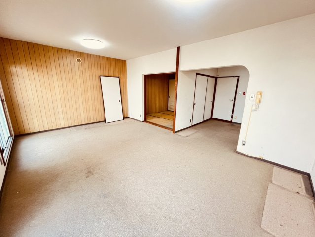 ハイツ東朝霧1号棟の居間・リビング