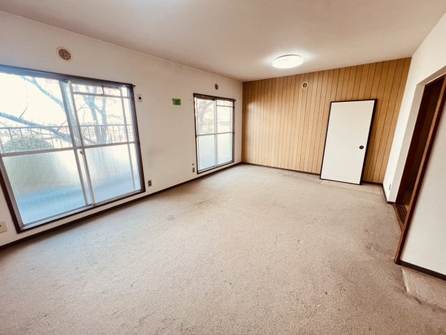 ハイツ東朝霧1号棟の居間・リビング