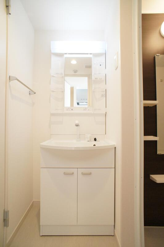 リブリ・リヴェール浦和Ａの洗面所|脱衣スペースもあります