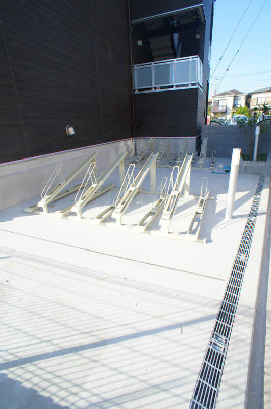 リブリ・リヴェール浦和Ａの駐車場|駐車場です