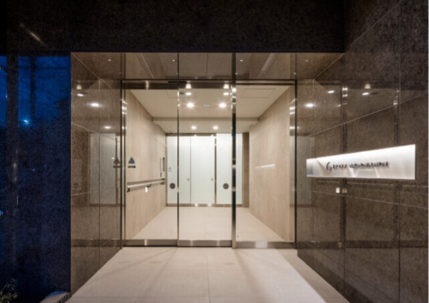 ブライズ中野南台のエントランス