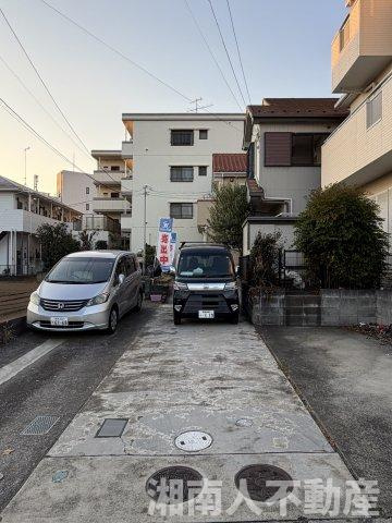 藤沢市石川１丁目３２－３０戸建ての駐車場|駐車場があるので、車を買う予定の方も安心です