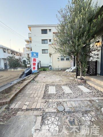 藤沢市石川１丁目３２－３０戸建ての駐車場|駐車場に車を止められます