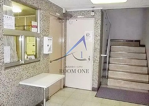 新宿ナショナルコートのエントランス|エントランスです。