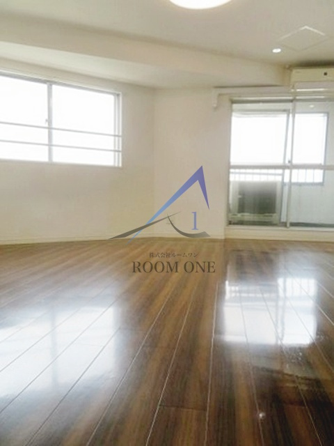 新宿ナショナルコートの居間・リビング|洋室のお部屋です。