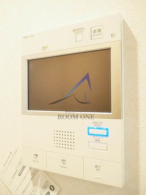 ルーブル武蔵中原参番館のセキュリティ|モニター付きインターホンです。