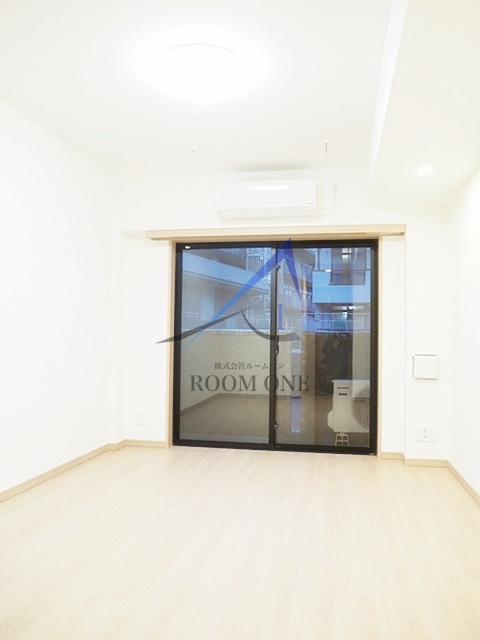 ルーブル武蔵中原参番館の居間・リビング|洋室のお部屋です。