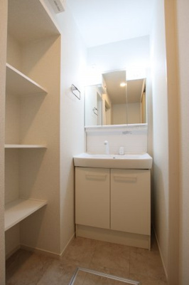 【独立洗面台】 | アーモンドアイ