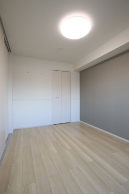 【洋室】 | アーモンドアイ