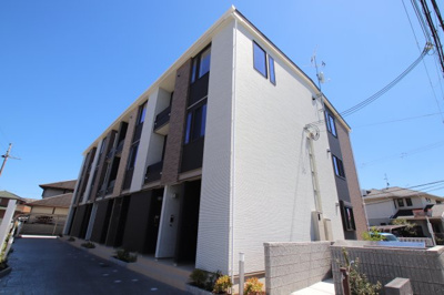 【外観】 | アーモンドアイ