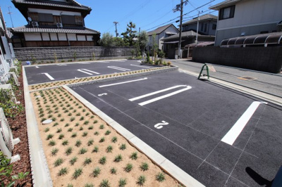 【駐車場】 | アーモンドアイ