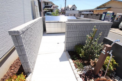 【設備】 | アーモンドアイ | 敷地内ゴミ置き場