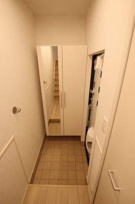 【玄関】 | アーモンドアイ