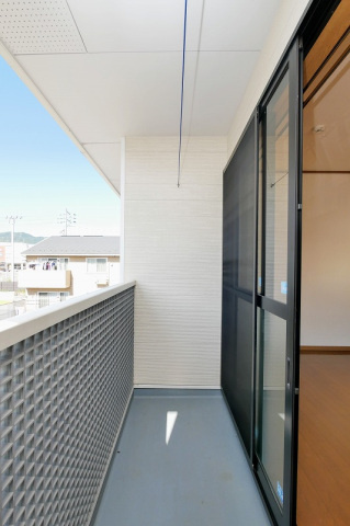 メゾンソレイユB棟の庭