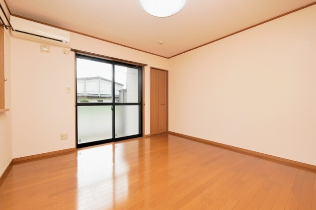 メゾンソレイユB棟の子供部屋