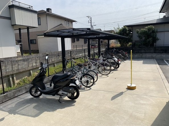 レオネクストＴａｋａｇｉｓｅのその他|屋根付き駐輪場