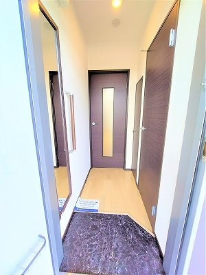 レオネクストＴａｋａｇｉｓｅの玄関