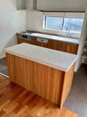 用賀戸建のキッチン