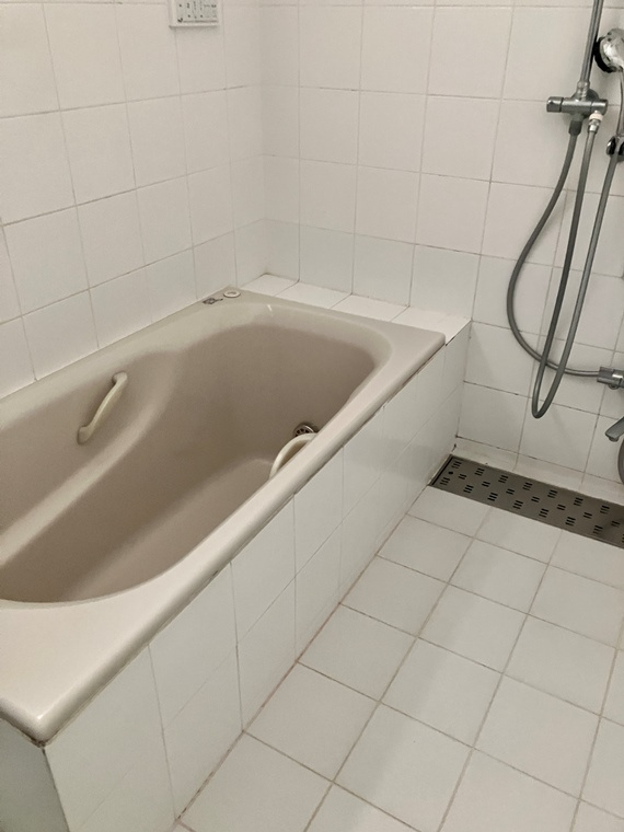 用賀戸建の浴室