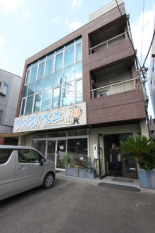 市理ビルの外観|きれいな外観です