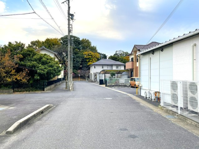 【前面道路含む現地写真】の画像