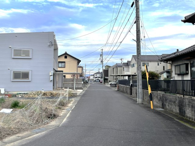 【前面道路含む現地写真】の画像