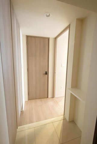 千代田区外神田２丁目の賃貸マンションの玄関