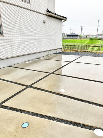 荒川本郷戸建の駐車場