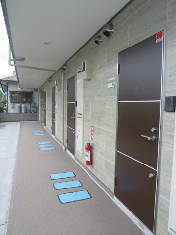 リブリ・アニヴェルセルのその他