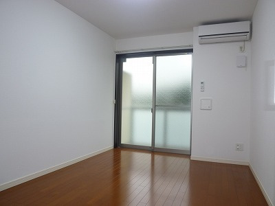 リブリ・アニヴェルセルの居間・リビング|居間です