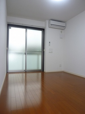 リブリ・アニヴェルセルの内装|内装です