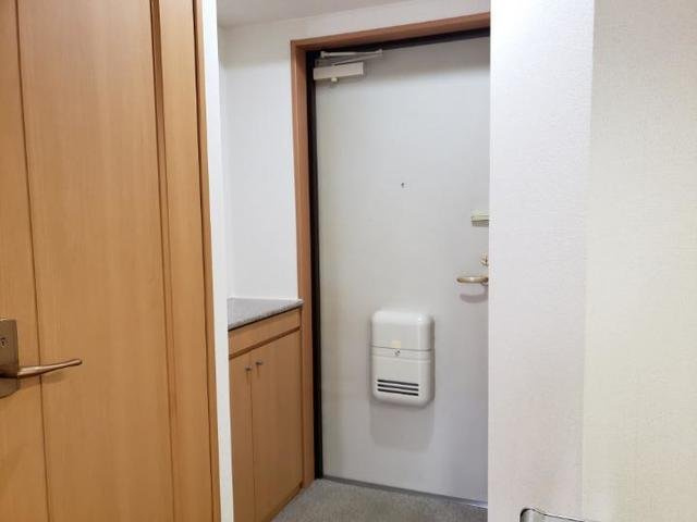 アベニュー美園の玄関