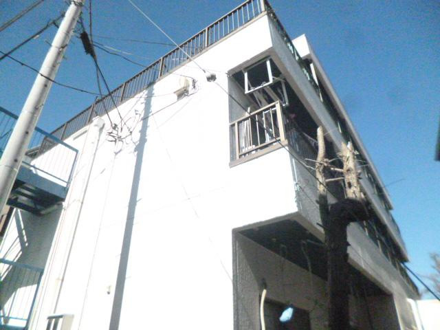 信和マンションの外観